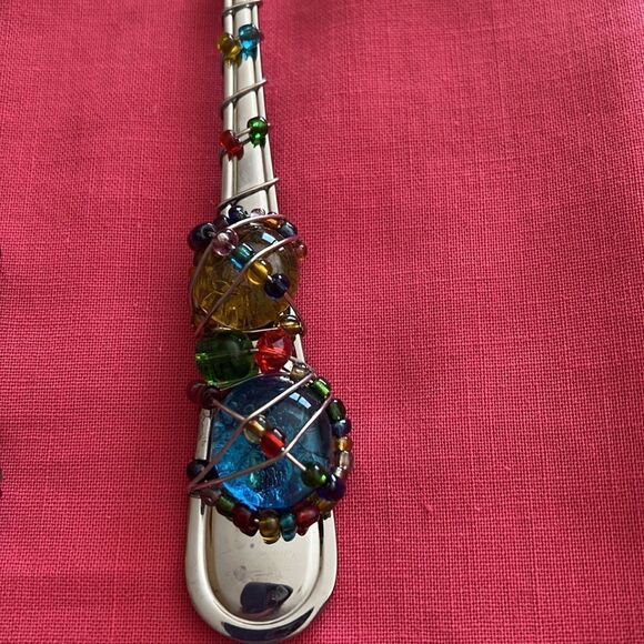 Beaded artisan serving spoon and fork set. - Picture 4 of 8